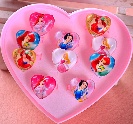 Ngày sinh nhật của trẻ em Quà tặng Ice Frozen Pepe Pig Phim hoạt hình Kim cương Nhẫn trẻ em Nhẫn bóng thủy tinh Đồ chơi cô gái pnj nhẫn cưới