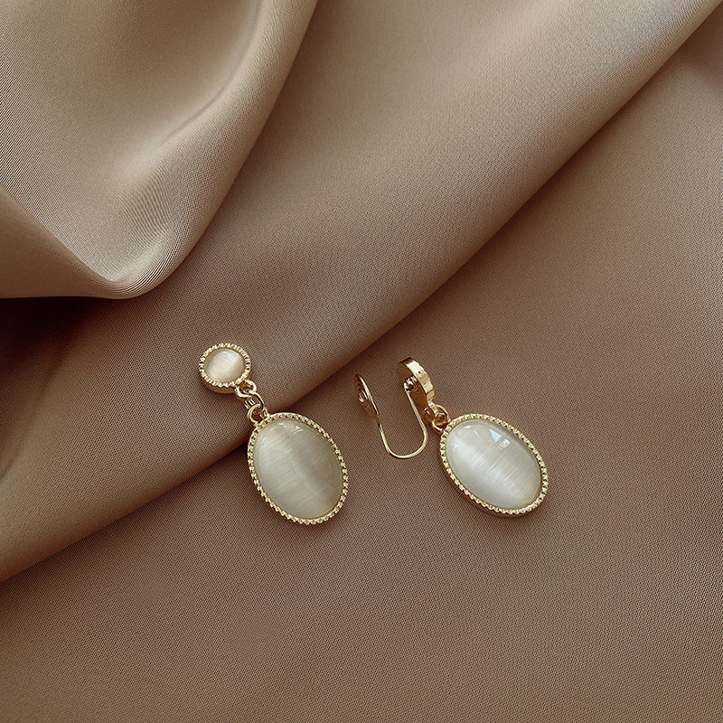 Oval Cat Eye Stone Earrings Temperament Superior Atmospheric Ear Pendant Long Version of Mosquito Coil Ear Clip Without Earhole Women's Style