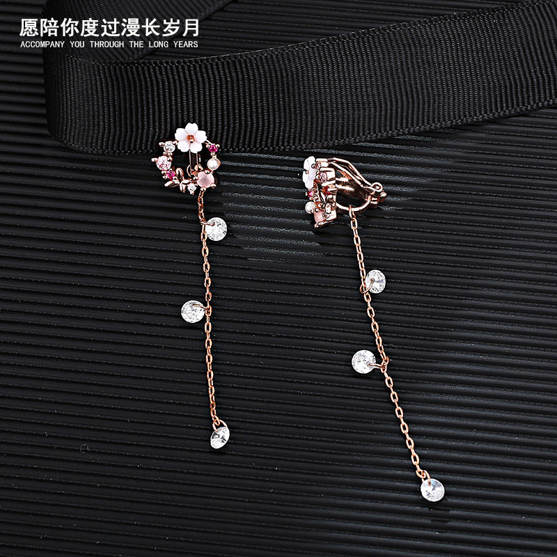 Design Sensation Clip Earrings Pendant with a small crowdear clip without eardrop in the spring and a long version of the earning-style earning-style earning-length