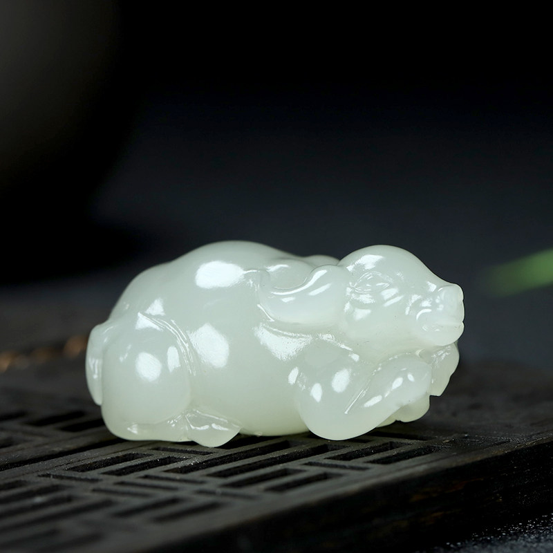 Xinjiang and Tian Yufu Niu Pendant Raw Bull Qi and ice bottom male and female with pendant jade pendant jade pendant natural jade 23 28g