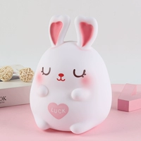 Желаю кролика белого