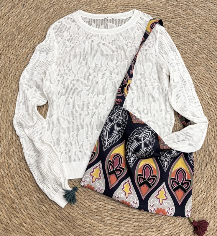 Foreign Order ~ 99% Cotton ~ White Moonlight Fresh and Artistic Hollow-Out Knit Sweater ~ Foreign Order ~ 99% Cotton ~ White Moonlight Fresh and Artistic Hollow-Out Knit Sweater ~