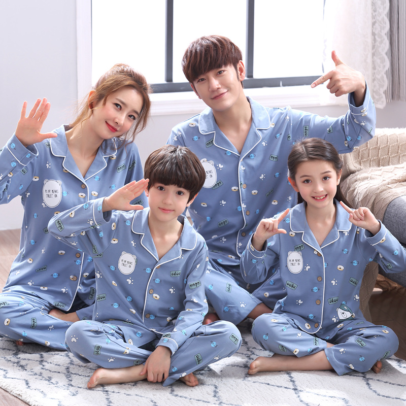 A three-person long sleeve cotton spring and autumn children's pajamas boy mother and daughter cartoon home suit