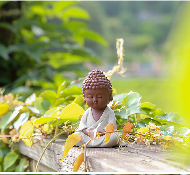 Hàng ngày khuyến mãi để bảo vệ sự an toàn của gốm sứ chẳng hạn như các nhà sư nhỏ đồ trang trí xe xe nguồn cung cấp nội thất đồ trang trí phật tượng