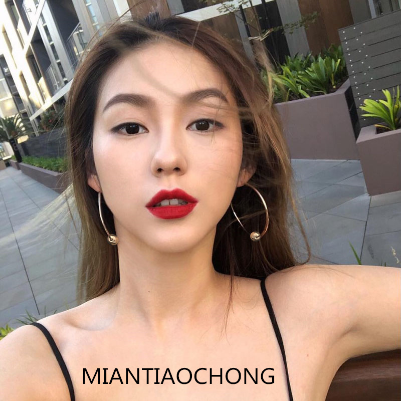 Cotton worm European and American hands A pair of fashionable nightclub circle circle nightclub shape No ear pierced ear clip ear needle