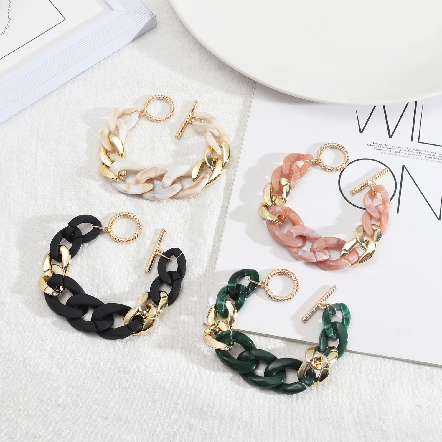 1 Piece Simple Style Color Block Resin Women's Bracelets display picture 1