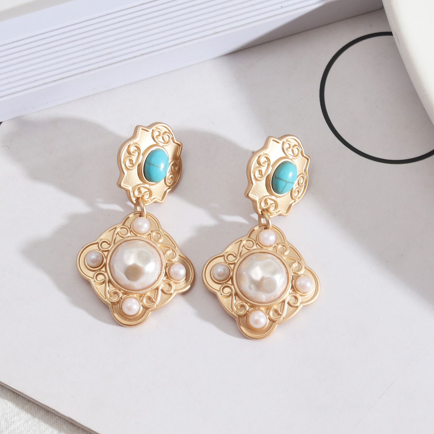 1 Pair Ethnic Style Square Alloy Inlay Artificial Pearls Malachite Women's Earrings display picture 4