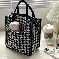 Черно -белая горная ручная работа