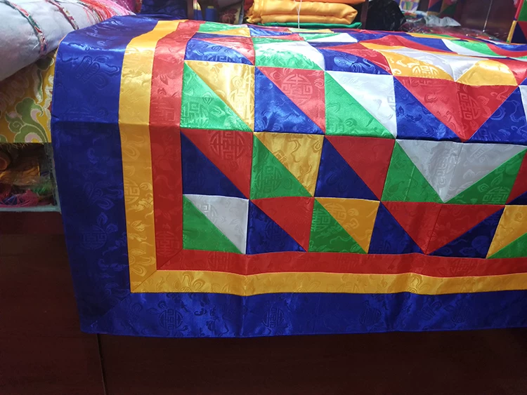 Поставляющие тибетский тибетский храм раскладной стол Буми Зонг Buddhist Temple Decoration Master Lama Lama chanting скатерть