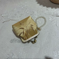 Светло -фиолетовый подчиняется картинкам