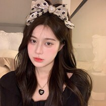 Korean net red superfamous flower butterfly knot clamp female French retro spring clamp clamp after head card issuance