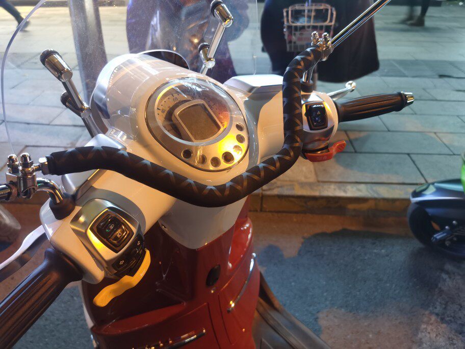 Suitable for Django 150 extension bracket Locomotive modification accessories Mobile phone navigation bracket Handle crossbar