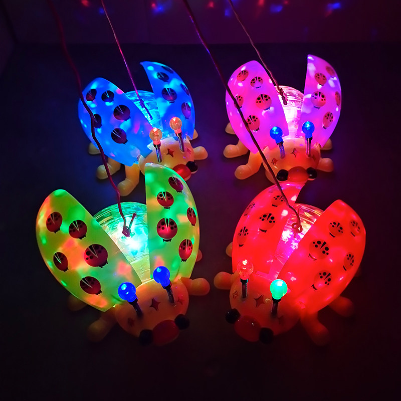 Electric leash toy children's simulation seven-star ladybug beetle light music universal wheel night market vibrato explosion