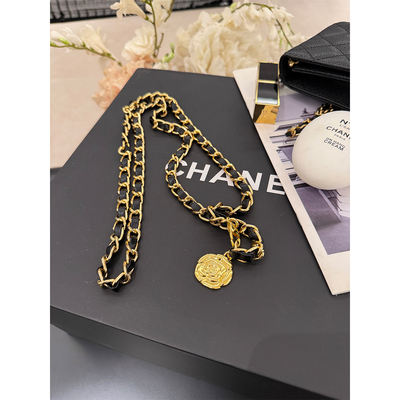ACHI Daiike chan*l Camellia metal chain belt, a high-end accessory for women, black gold waist chain