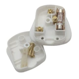 Белая вилка BS британского стандарта со страховым квадратным штекером на 13 А. Вилка-переходник для проводки Британского Гонконга.