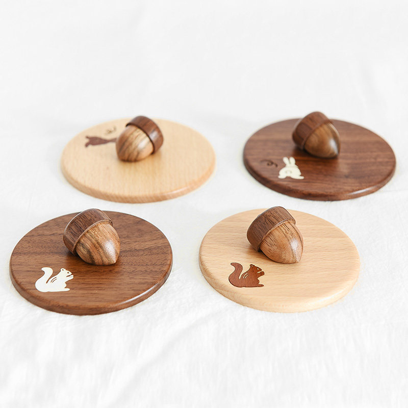 Japan Imports Handcrafted Solid Wood Shells Inlaid Squirrel Oak Cute Universal Mark Cups Glass Cup Lid
