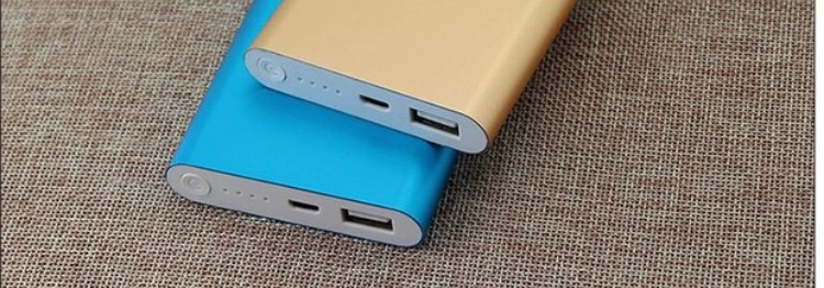 佰 M12 sạc kho báu máy tính bảng dung lượng lớn điện thoại di động phổ thông hai chiều sạc nhanh kim loại điện thoại di động tùy chỉnh logo sạc dự phòng ava 7500