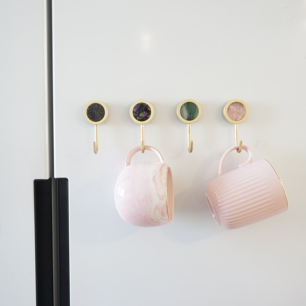 Creative magnet brass hook super suction refrigerator sticker absorbing iron stone storage hook free punching Japanese magnetic sticky hook