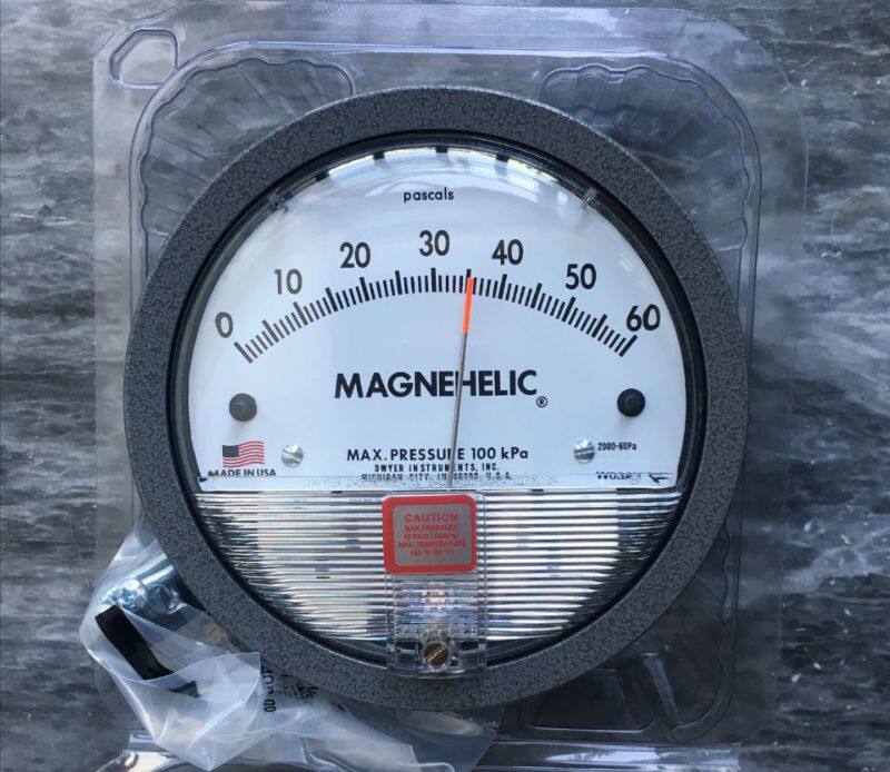 Pressure Difference Table Precision Air Clean Room American Dewell DWYER MAGNEHELIC Original Dress Certification
