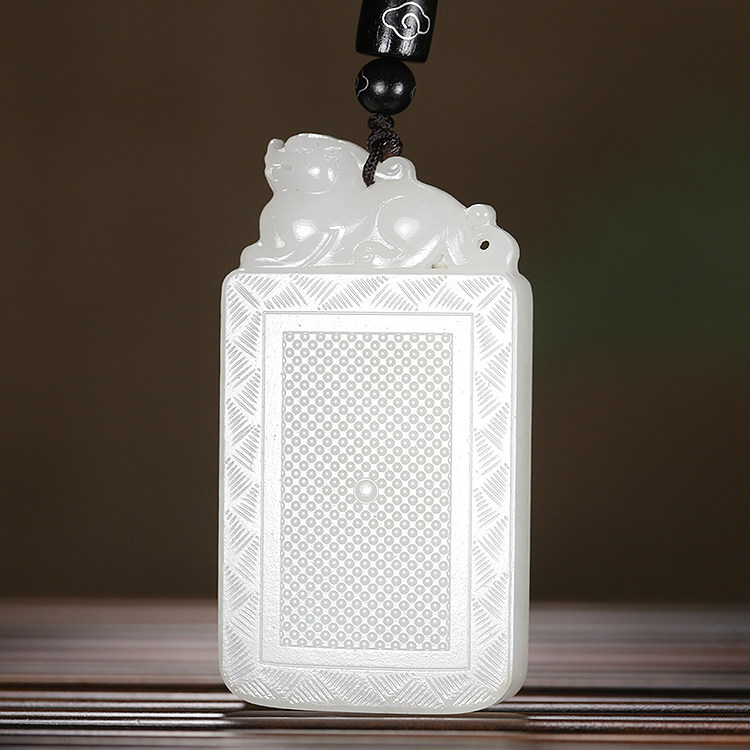 High cost performance lucky beast Pixiu jade pendant Run Yuyuan Xinjiang Hetian jade white jade pendant jade pendant 40g