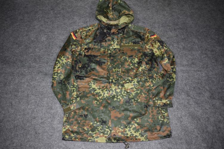 German Germany's new public plaque original spot spot camouflage Parka No. 1