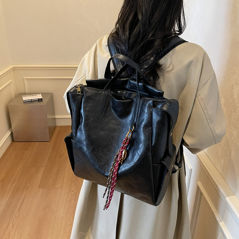 Minimalist Vintage-Style Niche Backpack, Retro Commuter Travel Backpack, Large-Capacity Student Bag, Leather School Bag for Girls