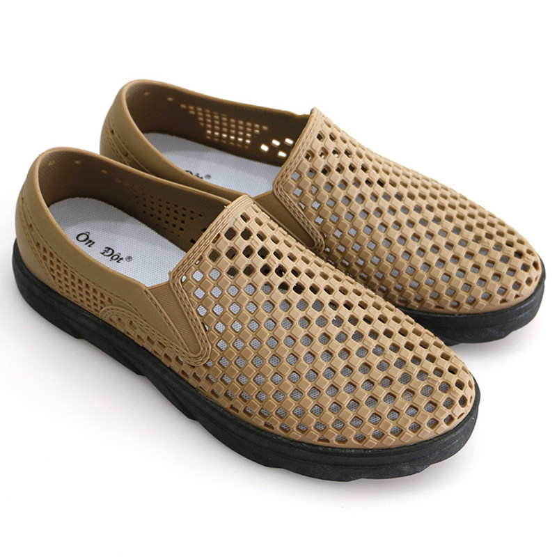 Soft bottom imported Vietnamese Wentu sandals men's natural rubber latex casual shoes Baotou hollow mesh shoes hole shoes