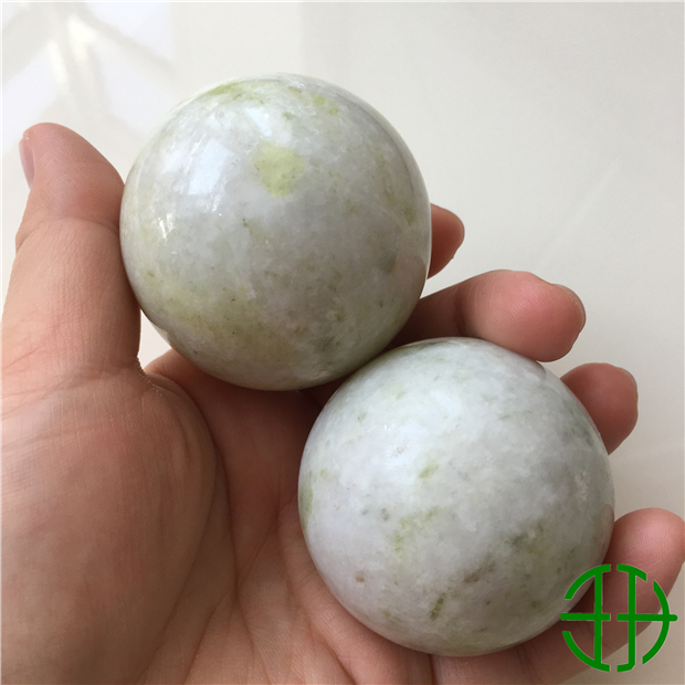 Natural jade Xiuyan jade Sanjiazi Jia Cui material handball player play piece ball to ball diameter 5CM fitness ball 1