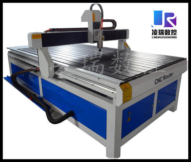 Advertising engraving machine 1325 woodworking crystal crystal crystal crystal crystal crystal crystal crystal crystal 1224 computer CNC cutting