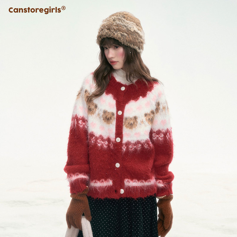 Canned Goods Store'Christmas Dawn' Retro Christmas Atmosphere Soft and Cozy Sweater for Women with Heart-Shaped Bear Knitwear