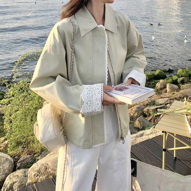 Unique and Super Stylish Lace Patchwork Short Jacket for Women, New Autumn Fashion for Petite Figures, Loose Casual Jacket Top Unique and Super Stylish Lace Patchwork Short Jacket for Women, New Autumn Fashion for Petite Figures, Loose Casual Jacket Top