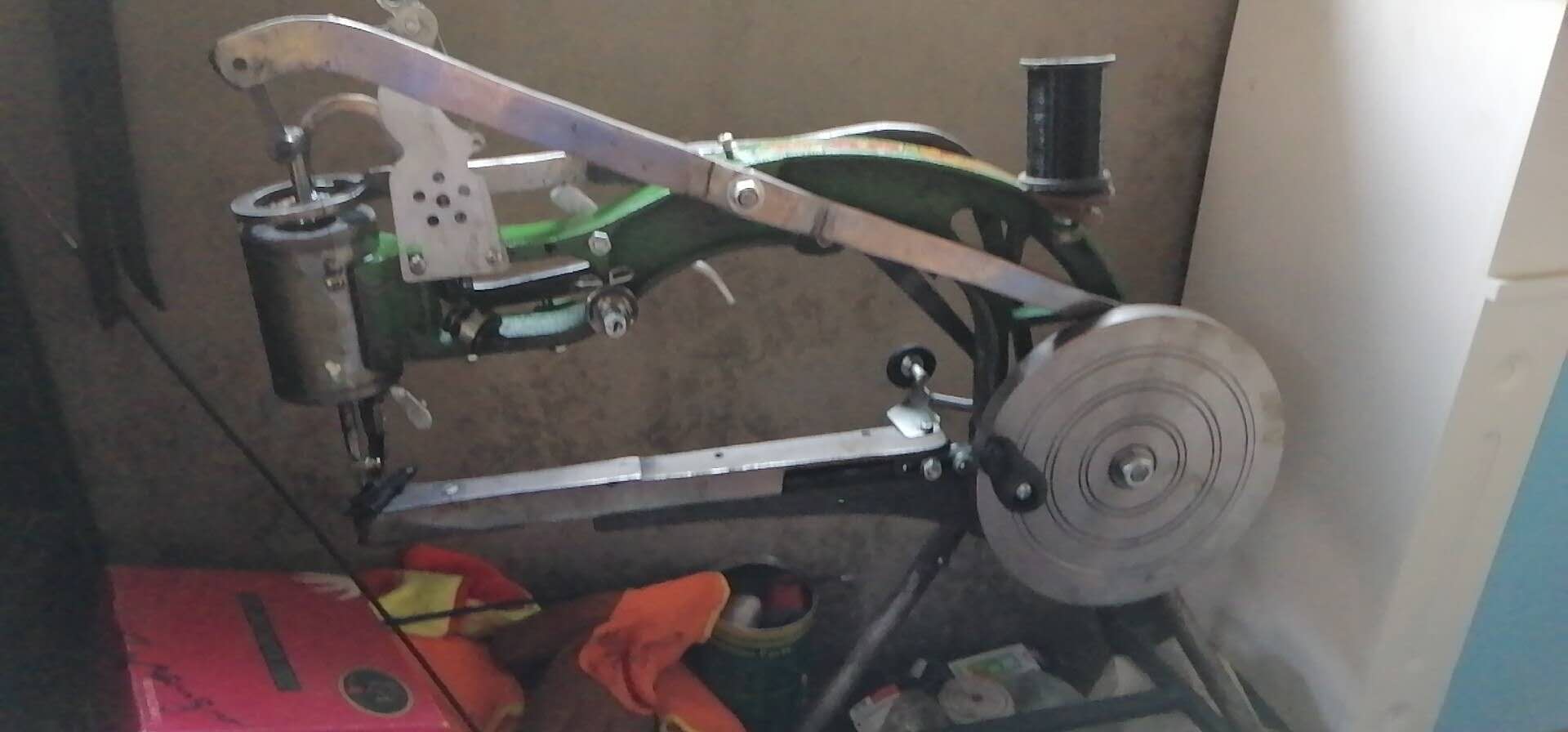 Lengthened four-bearing silk thread nylon wire Two-machine manual shoe-making machine shoe bag tent machine without foot rest