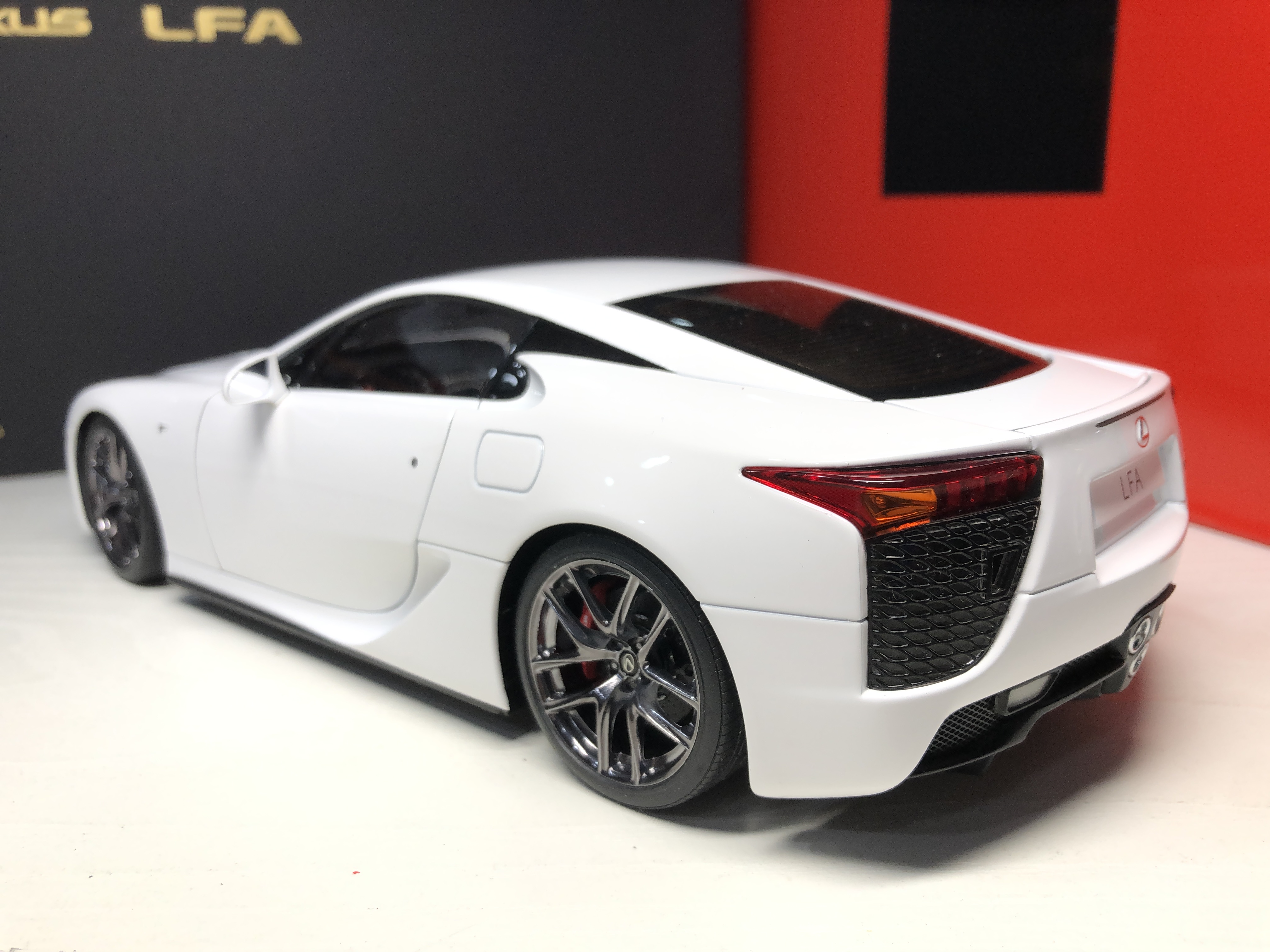 autoart lfa