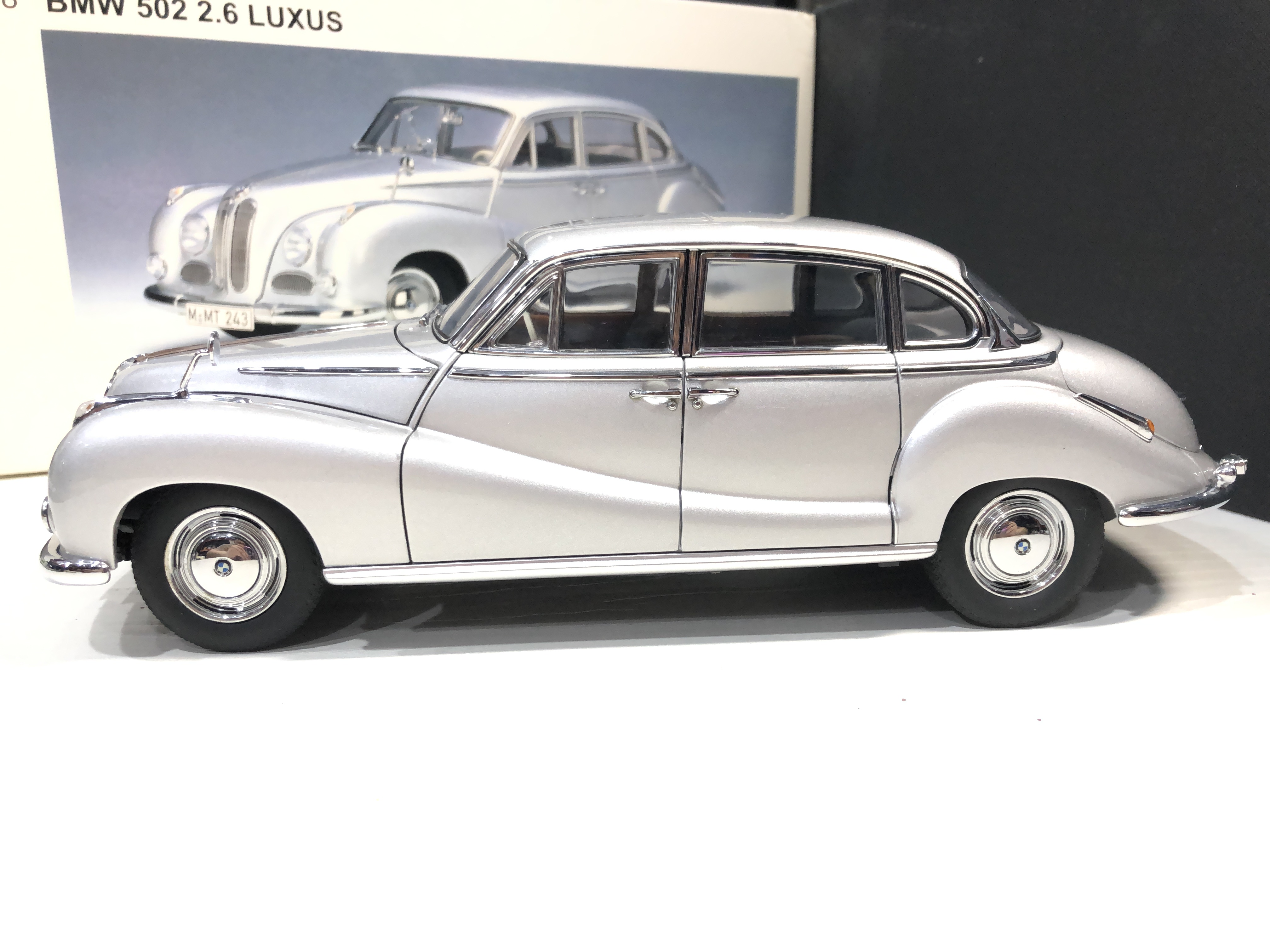 autoart BMW 502 2.6 LUXUS - メルカリ