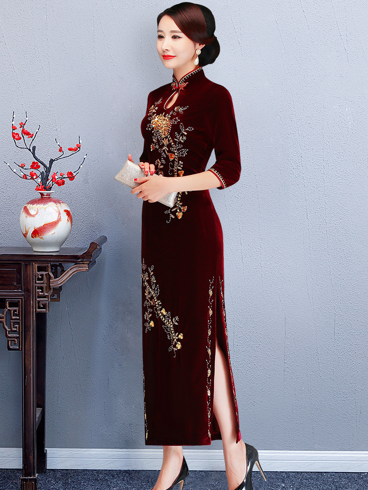 Long velvet cheongsam, 2020 Long velvet cheongsam, 2020