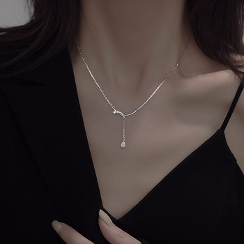 S925 sterling silver necklace female niche design sense new light luxury ins cold wind pendant clavicle chain simple temperament