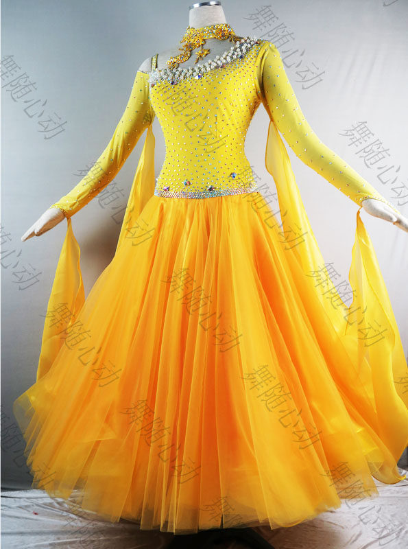 Dance with your heart's new Moden suit Moden acting out of the Moden race dress Morden dance outfit upscale big skirt hem-Taobao