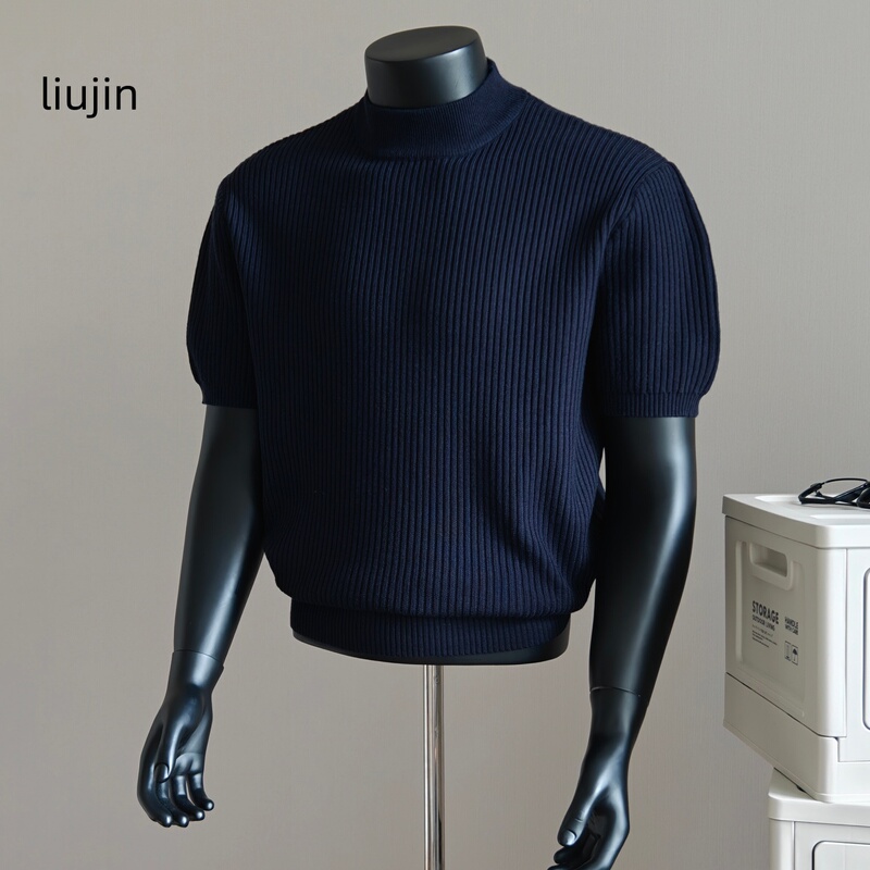 Old Money Style Short-Sleeved Knit Sweater for Men, Clean Fit Sweater with Ribbed Pattern, Winter Thick Base Layer, Half-High Collar, Half-Sleeve