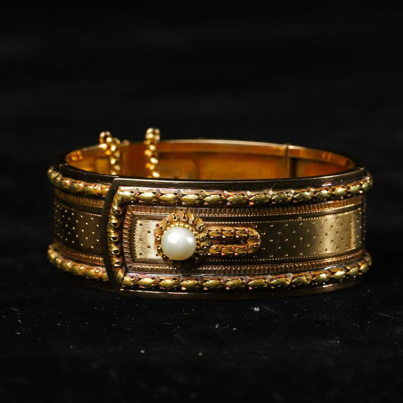 Napoleon Iii European Antique Jewelry French 18K Multi-Colored Gold Carved Gold Wild Pearl Gold Bracelet