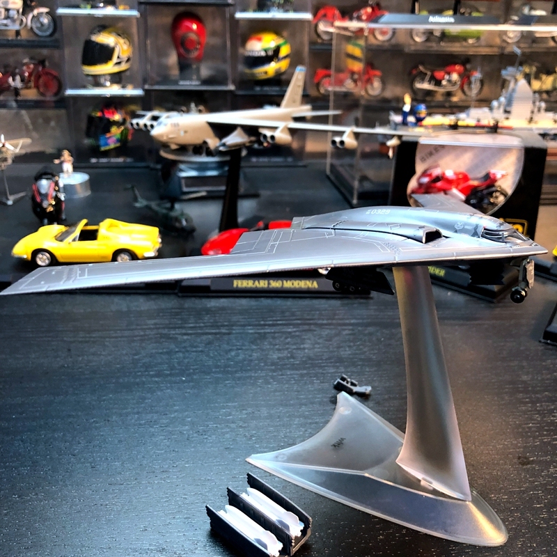 1:200 Scale Alloy Aircraft B2A Ghost Bomber Finished Metal Model Ornaments