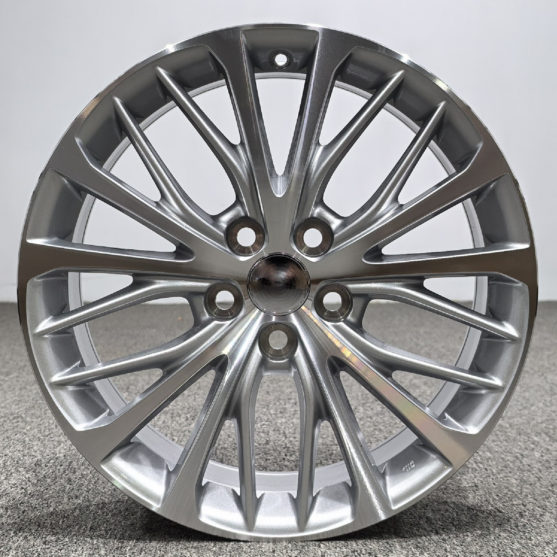 เหมาะสำหรับดุมล้อ Camry ขนาด 18 นิ้ว Corolla Avalon Crown Reiz Rav4 รุ่น Hp649