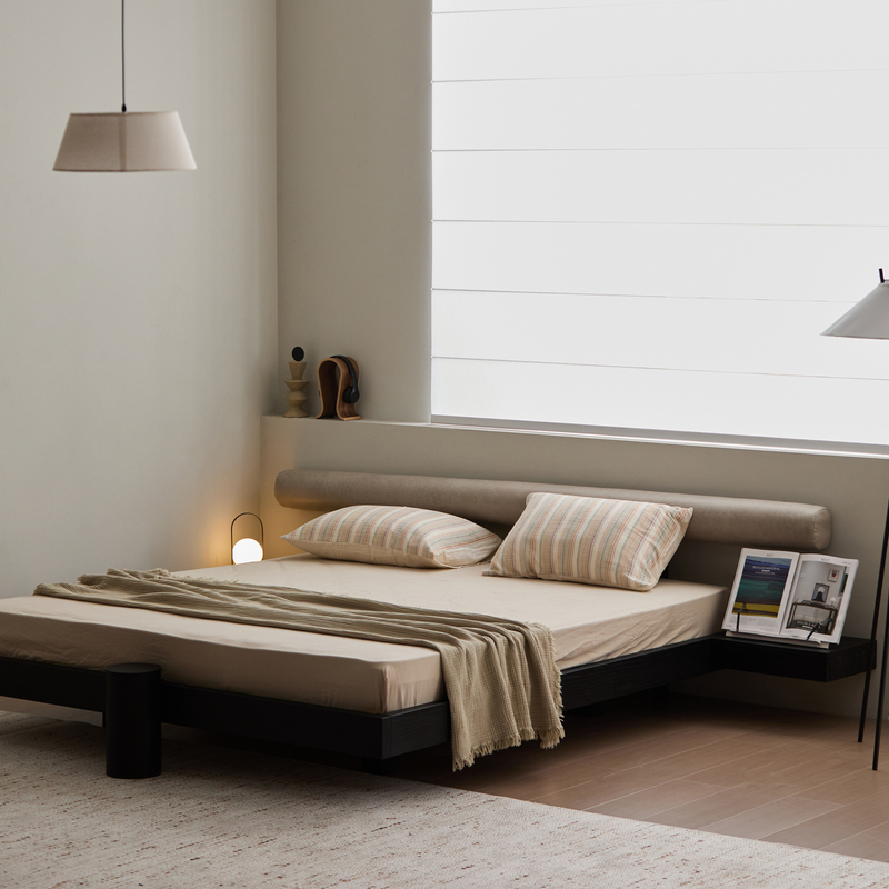 Modern Minimalist Oak Solid Wood Tatami Bed, Mid-Century Bauhaus Wabi-Sabi Style Large Bed, Minimalist Old-Money Style Black Bed Modern Minimalist Oak Solid Wood Tatami Bed, Mid-Century Bauhaus Wabi-Sabi Style Large Bed, Minimalist Old-Money Style Black Bed