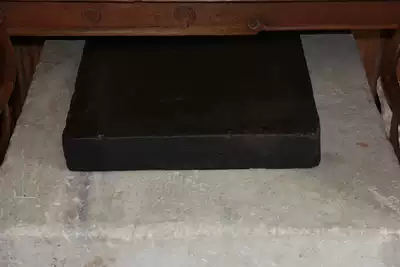 In the Qing Dynasty, the gold bricks can be used as a tea ceremony.