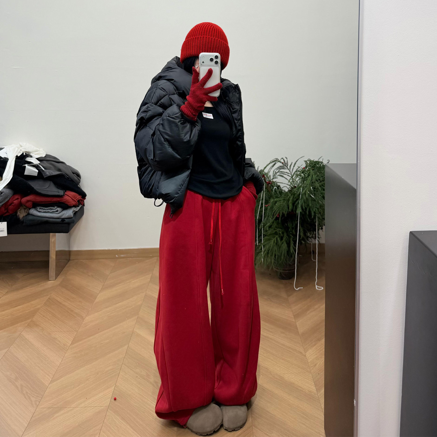 late winter unique Super nice gules Wide leg pants female 2025 The new this year popular Hot money easy leisure time Long pants