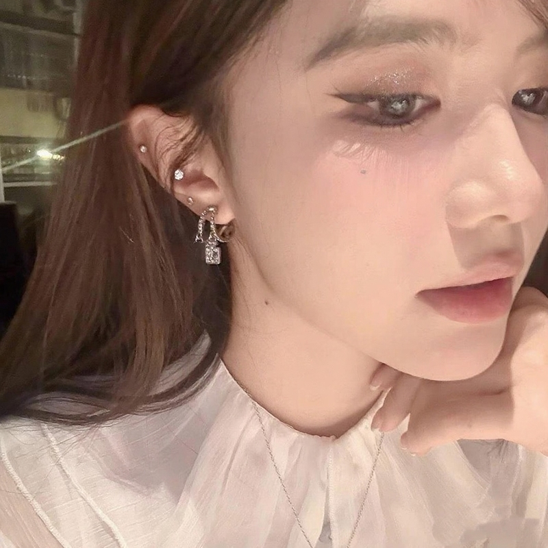 25P New Silver Double C Rhinestone Camellia Earrings