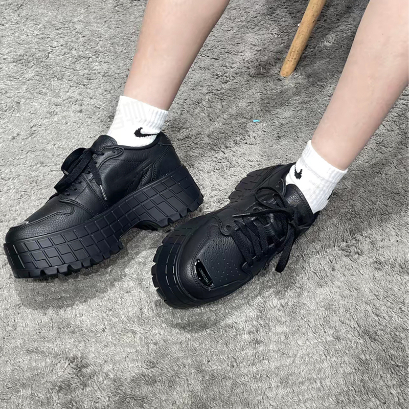 Heart-Shaped Coin-Style Sneakers~ American Retro Thick-Soled Height-Increasing Casual Sneakers for Women, Black Versatile Sports Platform Shoes