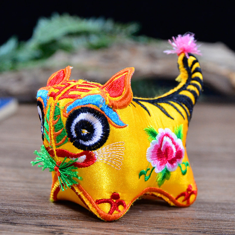 Cloth Tiger Folk Craft Gifts Swing Accessories Small Tiger Baby Baby Full Moon Small Gift Cloth Art Embroidered with Chinese Wind