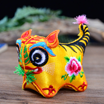 Cloth Tiger Folk Craft Pint Small Tiger Baby Baby Full Moon Small Gift Cloth Art Embroidery Pendulum with Chinese Wind