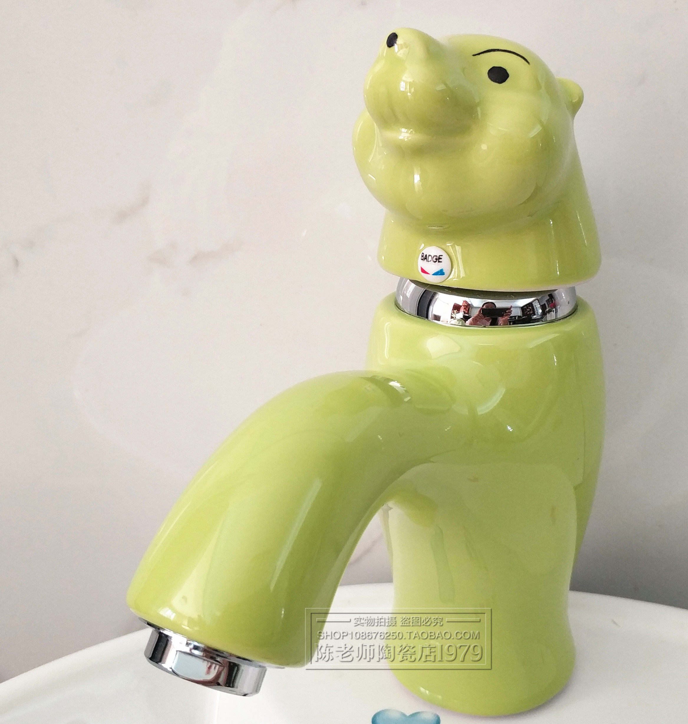 Cartoon polar bear ceramic faucet white color faucet single cold and hot tap face basin faucet