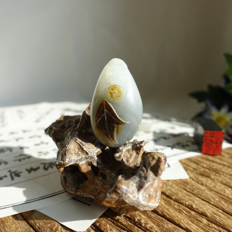 和田玉纯手工双面立体精雕青花籽料山水挂件吊坠独籽原石玉有真情